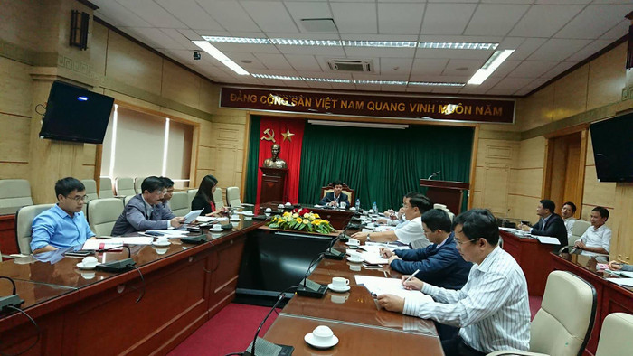 Thứ trưởng Bộ Y tế - ông Phạm Lê Tuấn chủ trì họp khẩn khắc phục hậu quả bão số 12. ảnh: moh.gov.vn Thứ trưởng Bộ Y tế - ông Phạm Lê Tuấn chủ trì họp khẩn khắc phục hậu quả bão số 12. ảnh: moh.gov.vn
