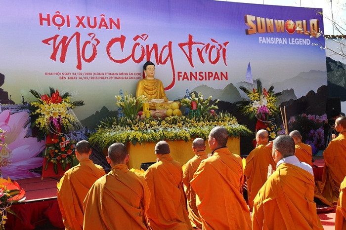 Hội mở Cổng Trời Fansipan. Hội mở Cổng Trời Fansipan.