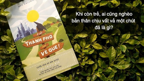 Cuốn Ở lại thành phố hay về quê?(Ảnh: tác giả cung cấp). Cuốn Ở lại thành phố hay về quê?(Ảnh: tác giả cung cấp).