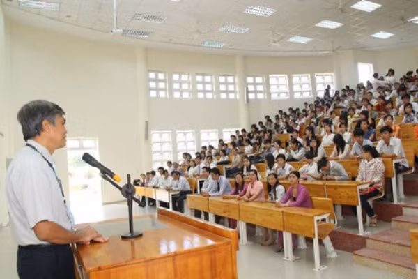 Nâng cao năng lực đội ngũ giảng viên, cán bộ quản lý các cơ sở giáo dục đại học (Ảnh minh họa: baochinhphu.vn).