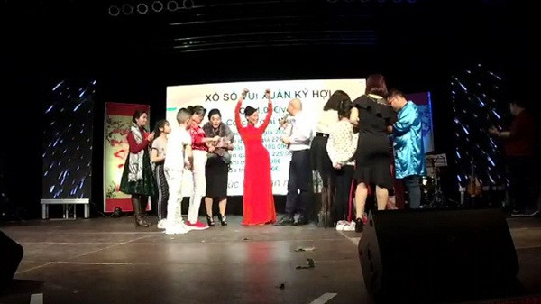 Trao giải thưởng sổ số đầu xuân 2019. Trao giải thưởng sổ số đầu xuân 2019.