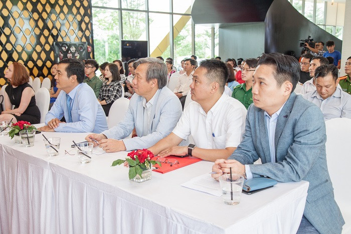 Ông Mai Bá Hùng, Phó Giám đốc Sở Văn Hóa Thể Thao. Ông Mai Bá Hùng, Phó Giám đốc Sở Văn Hóa Thể Thao.