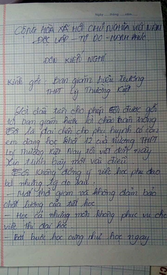 Hình ảnh đơn kiến nghị của phụ huynh không muốn cho con em mình học phụ đạo tại trường (Ảnh: tác giả cung cấp). Hình ảnh đơn kiến nghị của phụ huynh không muốn cho con em mình học phụ đạo tại trường (Ảnh: tác giả cung cấp).