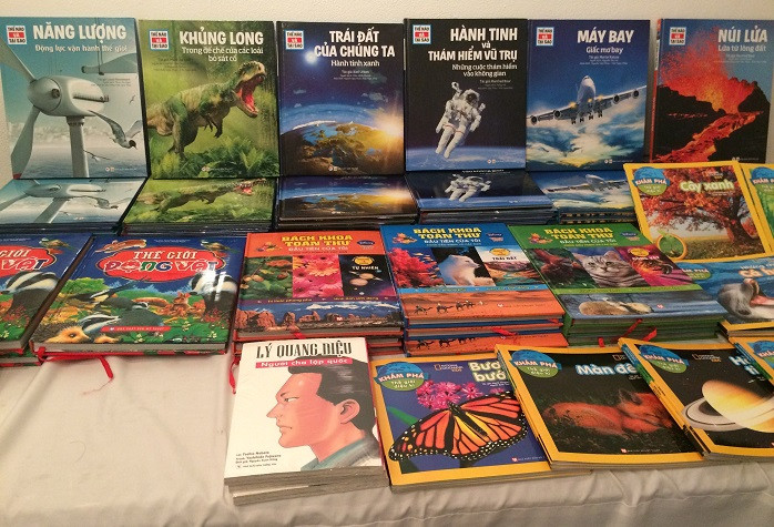 Hình ảnh 6 tập sách trong bộ sách "Thế nào và tại sao" (Ảnh: Ngọc Bích). Hình ảnh 6 tập sách trong bộ sách "Thế nào và tại sao" (Ảnh: Ngọc Bích).