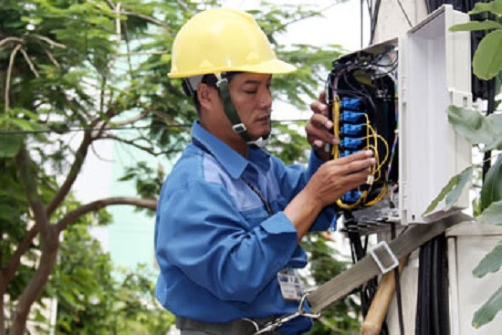 VNPT đã khẩn trương triển khai các phương án phòng chống lụt bão. VNPT đã khẩn trương triển khai các phương án phòng chống lụt bão.