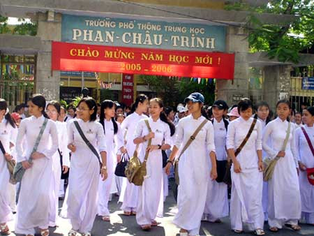 Trường THPT Phân Châu Trinh (Đà Nẵng) là ngôi trường có truyền thống đào tạo được nhiều thế hệ học sinh tài năng Trường THPT Phân Châu Trinh (Đà Nẵng) là ngôi trường có truyền thống đào tạo được nhiều thế hệ học sinh tài năng