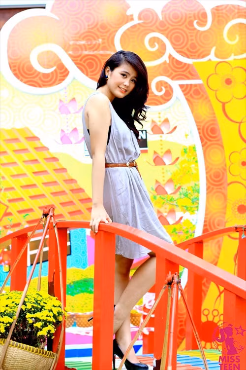 Tuyết Nhi luôn nổi bật với chiều cao 1,68m. Tuyết Nhi luôn nổi bật với chiều cao 1,68m.