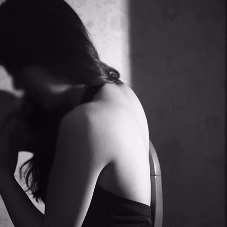 Sự xốc nổi của tuổi mới lớn khiến nhiều nữ sinh tổn thương