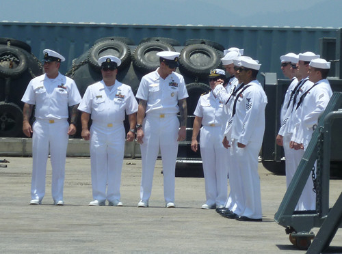 Thoạt nhìn các sĩ quan, thuỷ thủ trên soái hạm USS Blue Ridge luôn giữ tác phong chính quy, nghiêm ngặt Thoạt nhìn các sĩ quan, thuỷ thủ trên soái hạm USS Blue Ridge luôn giữ tác phong chính quy, nghiêm ngặt