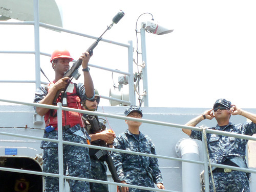 Sợ tiếng súng? Sợ tiếng súng?