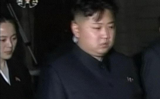Người phụ nữ trẻ đi sau ông Kim Jong-un trong lễ tang cố Chủ tịch Kim Jong-il Người phụ nữ trẻ đi sau ông Kim Jong-un trong lễ tang cố Chủ tịch Kim Jong-il