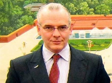 Bà Cốc Khai Lai đã thú nhận sát hại doanh nhân Anh Neil Heywood với Vương Lập Quân. Bà Cốc Khai Lai đã thú nhận sát hại doanh nhân Anh Neil Heywood với Vương Lập Quân.