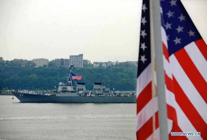 Tàu khu trục USS Mitscher (DDG-57) của Mỹ. Tàu khu trục USS Mitscher (DDG-57) của Mỹ.