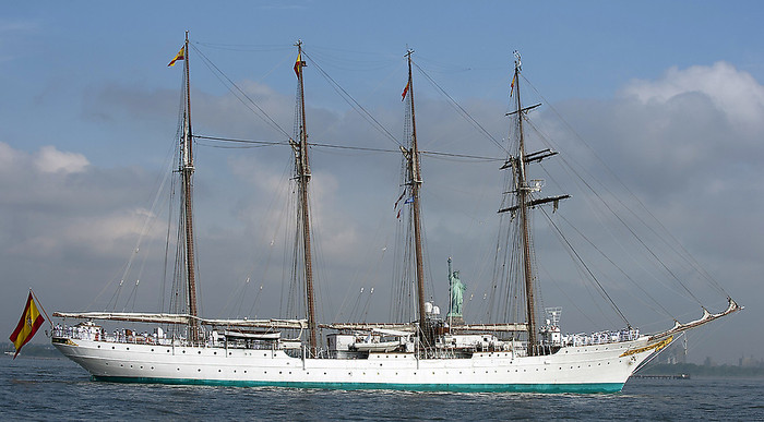 Tàu Elcano của Tây Ban Nha. Tàu Elcano của Tây Ban Nha.