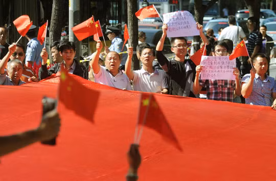 Quan hệ giữa hai nước gia tăng căng thẳng trong tuần này sau khi Nhật Bản mua ba trong năm hòn đảo nằm ở biển Hoa Đông, bất chấp các cảnh báo từ Trung Quốc.