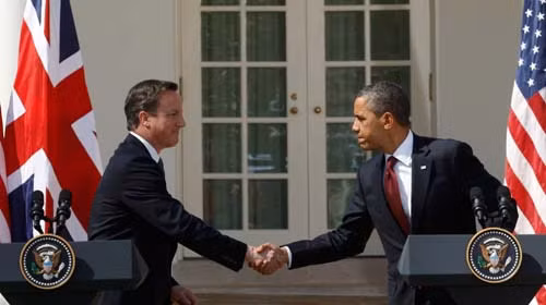 Thủ tướng David Cameron và Tổng thống Mỹ Barack Obama đã có cuộc thảo luận về vấn đề Syria. Thủ tướng David Cameron và Tổng thống Mỹ Barack Obama đã có cuộc thảo luận về vấn đề Syria.