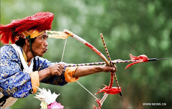 Thi cưỡi ngựa bắn cung Thi cưỡi ngựa bắn cung