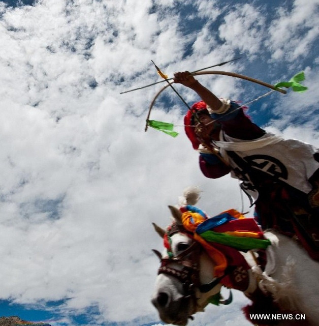 Lễ hội tái hiện cuộc sống du mục, săn bắn của tổ tiên họ Lễ hội tái hiện cuộc sống du mục, săn bắn của tổ tiên họ