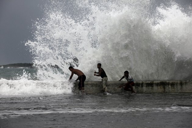 Bão Isaac tràn qua Cuba.