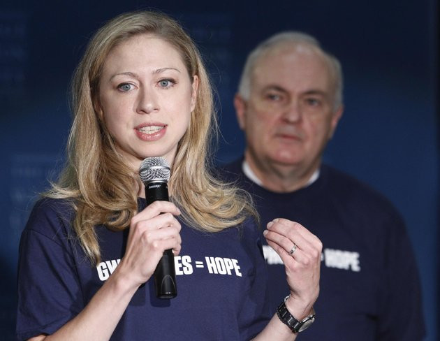 Để không hổ danh là con nhà quyền lực, Chelsea đã tham gia nhiều hoạt động xã hội và có mặt tại nhiều sự kiện quan trọng. Để không hổ danh là con nhà quyền lực, Chelsea đã tham gia nhiều hoạt động xã hội và có mặt tại nhiều sự kiện quan trọng.