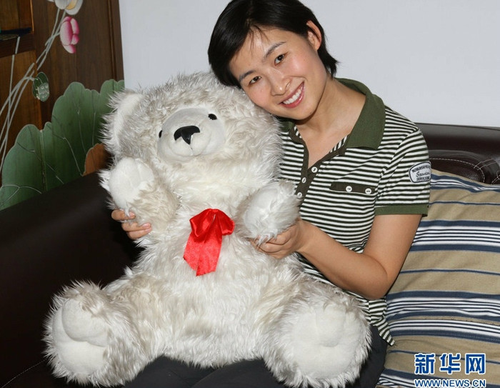 Liu Yang bắt đầu được đào tạo để trở thành phi hành gia từ năm 2010 và đã được chọn trở thành thành viên phi hành đoàn trên tàu Thần Châu 9 sau 2 năm huấn luyện. Liu Yang bắt đầu được đào tạo để trở thành phi hành gia từ năm 2010 và đã được chọn trở thành thành viên phi hành đoàn trên tàu Thần Châu 9 sau 2 năm huấn luyện.