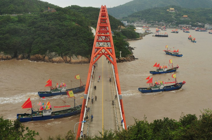 Trung Quốc tổ chức trống rong cờ mở cho ngư dân ra biển trong lúc căng thẳng Trung - Nhật đang ở độ cao trào Trung Quốc tổ chức trống rong cờ mở cho ngư dân ra biển trong lúc căng thẳng Trung - Nhật đang ở độ cao trào