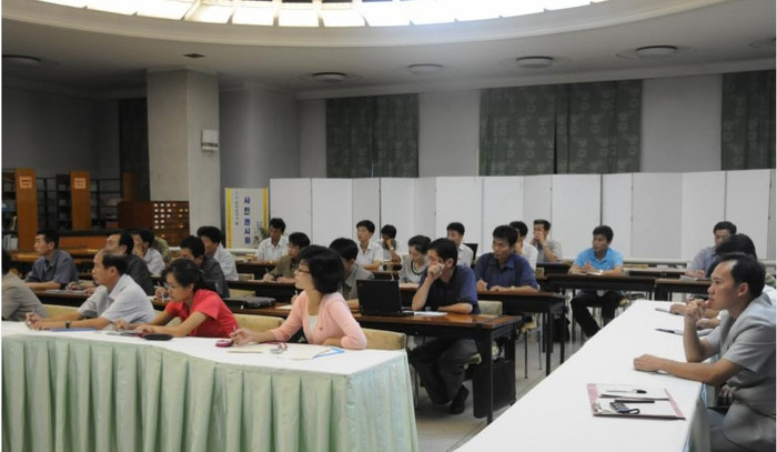 600 phòng học với diện tích mặt sàn 100.000 m2.