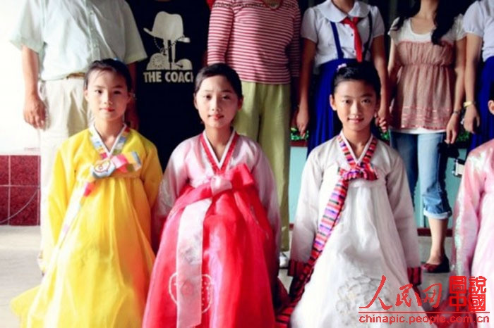 Cùng nhau chụp ảnh lưu niệm. Cùng nhau chụp ảnh lưu niệm.