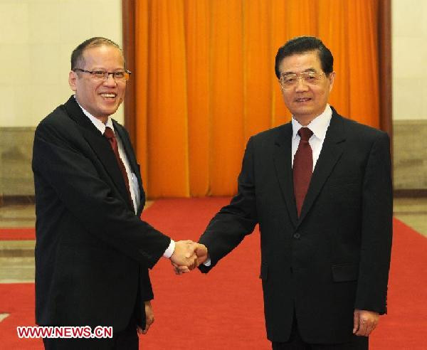 Tổng thống Aquino gặp ông Hồ Cẩm Đào trong chuyến công du Bắc Kinh năm 2011 Tổng thống Aquino gặp ông Hồ Cẩm Đào trong chuyến công du Bắc Kinh năm 2011