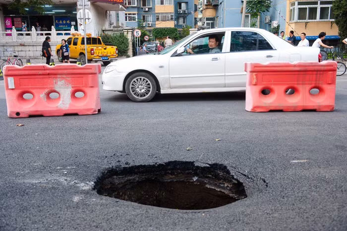 Hiểm họa rình rập đối với các phương tiện lưu thông ở Bắc Kinh