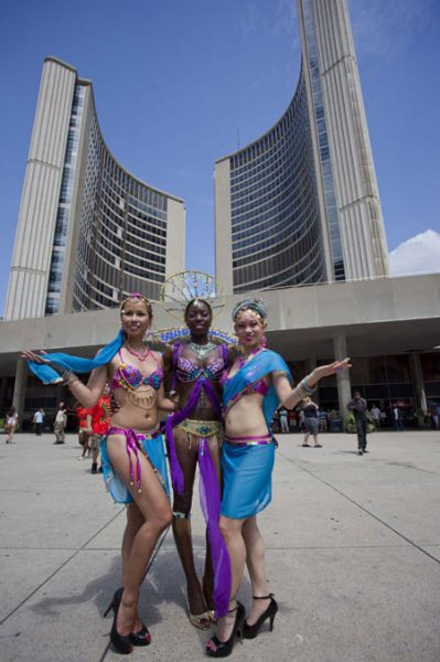 Hàng chục nghìn vũ công đã tham gia sự kiện lớn này. Hàng chục nghìn vũ công đã tham gia sự kiện lớn này.