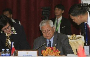 Ngoại trưởng Philippines Albert del Rosario từng cho biết Nhật Bản có khả năng sẽ cấp cho Lực lượng Tuần duyên nước này 12 tàu tuần tra. Ngoại trưởng Philippines Albert del Rosario từng cho biết Nhật Bản có khả năng sẽ cấp cho Lực lượng Tuần duyên nước này 12 tàu tuần tra.