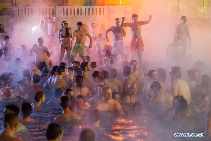 Budapest có một lợi thế về suối nước nóng.