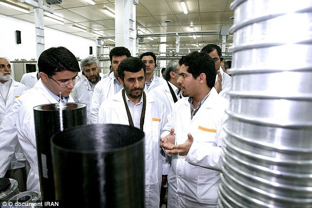 Theo Hayden, một trong những khó khăn của cuộc tấn công vào Iran là không xác định được tất cả các cơ sở hạt nhân của nước này nằm ở đâu.