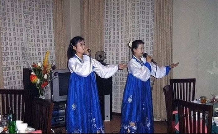 Tham gia biểu diễn âm nhạc tại các nhà hàng.. Tham gia biểu diễn âm nhạc tại các nhà hàng..