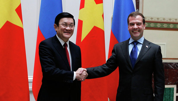 Chủ tịch Trương Tấn Sang đã có cuộc hội đàm với Thủ tướng Dmitry Medvedev tại Moscow. Chủ tịch cũng sẽ có cuộc hội đàm với Tổng thống Nga Vladimir Putin để thảo luận về những nỗ lực tăng cường đối thoại chính trị và mở rộng hợp tác kinh tế giữa hai nước, cũng như các vấn đề quốc tế. Chủ tịch Trương Tấn Sang đã có cuộc hội đàm với Thủ tướng Dmitry Medvedev tại Moscow. Chủ tịch cũng sẽ có cuộc hội đàm với Tổng thống Nga Vladimir Putin để thảo luận về những nỗ lực tăng cường đối thoại chính trị và mở rộng hợp tác kinh tế giữa hai nước, cũng như các vấn đề quốc tế.