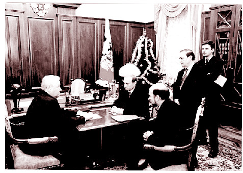 Cuộc gặp với Tổng thống Yeltsin đưa ông sang một vị trí mới.