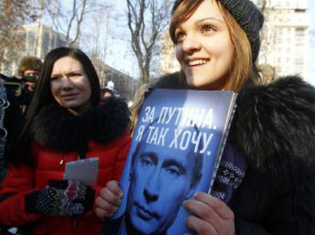 Putin nhận được rất nhiều sự ủng hộ từ người dân Nga. Đó cũng là yếu tố giúp ông chiến thắng trong 2 nhiệm kỳ Tổng thống liên tiếp.