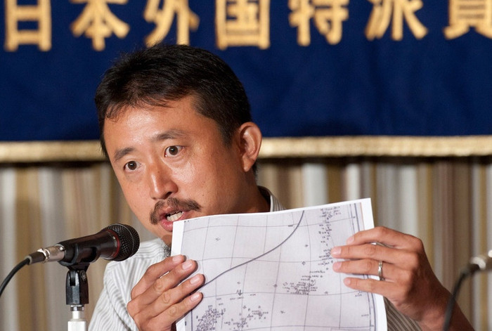 Được đưa ra cùng với thư cảm ơn còn có một tấm bản đồ thế giới do Trung Quốc xuất bản vào năm 1960. Trong đó, Trung Quốc đã đánh dấu đảo tranh chấp là Tiêm Các Chư Đảo (theo cách gọi của Nhật Bản) và đảo to nhất được ghi chú bằng tên Nhật là Senkaku. Được đưa ra cùng với thư cảm ơn còn có một tấm bản đồ thế giới do Trung Quốc xuất bản vào năm 1960. Trong đó, Trung Quốc đã đánh dấu đảo tranh chấp là Tiêm Các Chư Đảo (theo cách gọi của Nhật Bản) và đảo to nhất được ghi chú bằng tên Nhật là Senkaku.