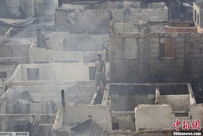 Hơn 800 người dân trong khu ổ chuột ở thành phố Quezon sẽ rơi vào cảnh màn trời chiếu đất.