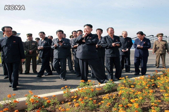 Ông cũng nhấn mạnh sự cần thiết để các nhà nghiên cứu về trồng hoa tích cực học hỏi kinh nghiệm từ các quốc gia khác. Ông cũng nhấn mạnh sự cần thiết để các nhà nghiên cứu về trồng hoa tích cực học hỏi kinh nghiệm từ các quốc gia khác.