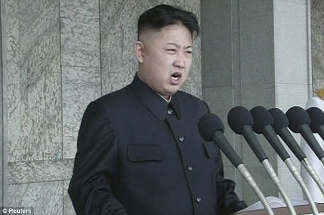 Ông nói rằng nước ông đã xây dựng quân đội có khả năng hùng mạnh chống lại cả sự xâm lược và bảo vệ đất nước trong bất kỳ loại hình chiến tranh hiện đại nào. “Hãy tiến tới thắng lợi cuối cùng !” - ông hô to và chỉ tay về phía đám đông binh sĩ đang reo hò cổ vũ. Ông nói rằng nước ông đã xây dựng quân đội có khả năng hùng mạnh chống lại cả sự xâm lược và bảo vệ đất nước trong bất kỳ loại hình chiến tranh hiện đại nào. “Hãy tiến tới thắng lợi cuối cùng !” - ông hô to và chỉ tay về phía đám đông binh sĩ đang reo hò cổ vũ.