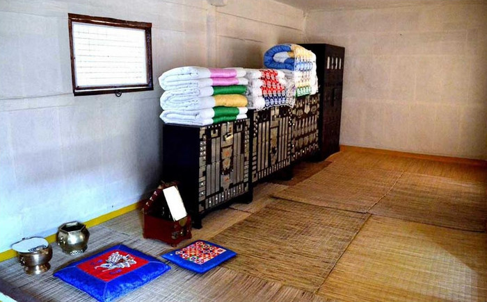 Trước đó, vợ chồng ông Kim Jong-un và các quan chức đã có chuyến thăm công viên Folk.