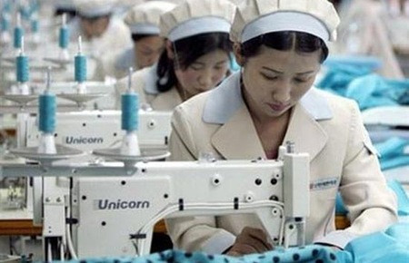 Cơ quan ngôn luận của Đảng Lao động Triều Tiên đang tăng cường thông tin kinh tế khiến các nhà phân tích đang dự đoán về một cuộc cải cách kinh tế ở nước này. Cơ quan ngôn luận của Đảng Lao động Triều Tiên đang tăng cường thông tin kinh tế khiến các nhà phân tích đang dự đoán về một cuộc cải cách kinh tế ở nước này.