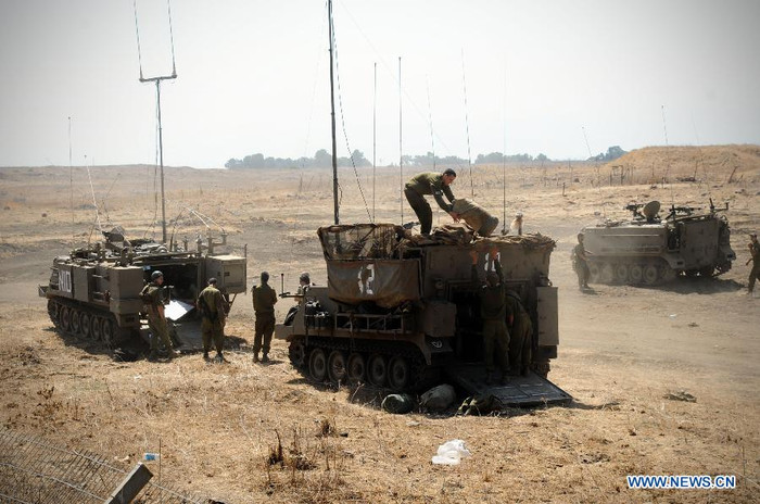 Các binh sĩ chuẩn bị diễn tập. Các binh sĩ chuẩn bị diễn tập.