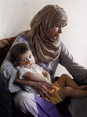 Ngay cả trẻ nhỏ cũng trở thành nạn nhân của vụ đánh bom đẫm máu này.