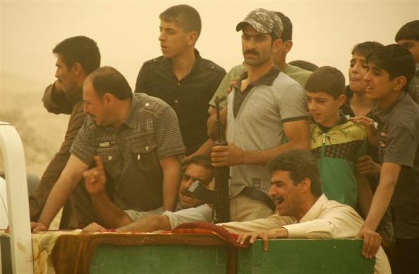 Các vụ đánh bom bất ngờ bùng phát tại các tỉnh, thành lớn của Iraq như thủ đô Baghdad, Kirkuk, Salaheddin, Anbar, Samarra, Baquba, Mosul, Taji. Tình trạng này làm dấy lên lo ngại về sự căng thẳng giữa các thành viên người Shi’ite, Sunni và người Kurds, về nguy cơ tiếp tục bùng phát bạo loạn sắc tộc tại Iraq.. Các vụ đánh bom bất ngờ bùng phát tại các tỉnh, thành lớn của Iraq như thủ đô Baghdad, Kirkuk, Salaheddin, Anbar, Samarra, Baquba, Mosul, Taji. Tình trạng này làm dấy lên lo ngại về sự căng thẳng giữa các thành viên người Shi’ite, Sunni và người Kurds, về nguy cơ tiếp tục bùng phát bạo loạn sắc tộc tại Iraq..
