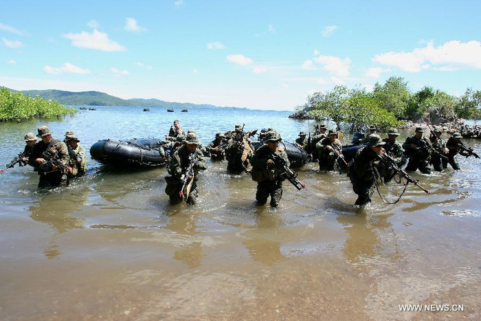 Cuộc diễn tập diễn ra trong khuôn khổ cuộc tập trận thường niên Balikatan 2012 của Mỹ và Philippines mang tên "Kề vai sát cánh" vốn bắt đầu từ ngày 16/4 và sẽ kéo dài tới ngày 27/4.