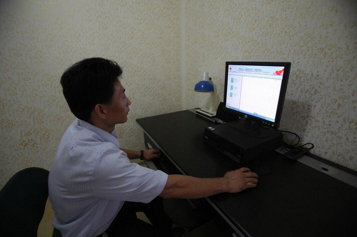 Phòng làm việc với máy tính.