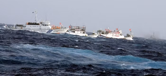 Trước đó, vào ngày 24/9, 3 tàu Trung Quốc đã xâm nhập vào lãnh hải của Nhật Bản.